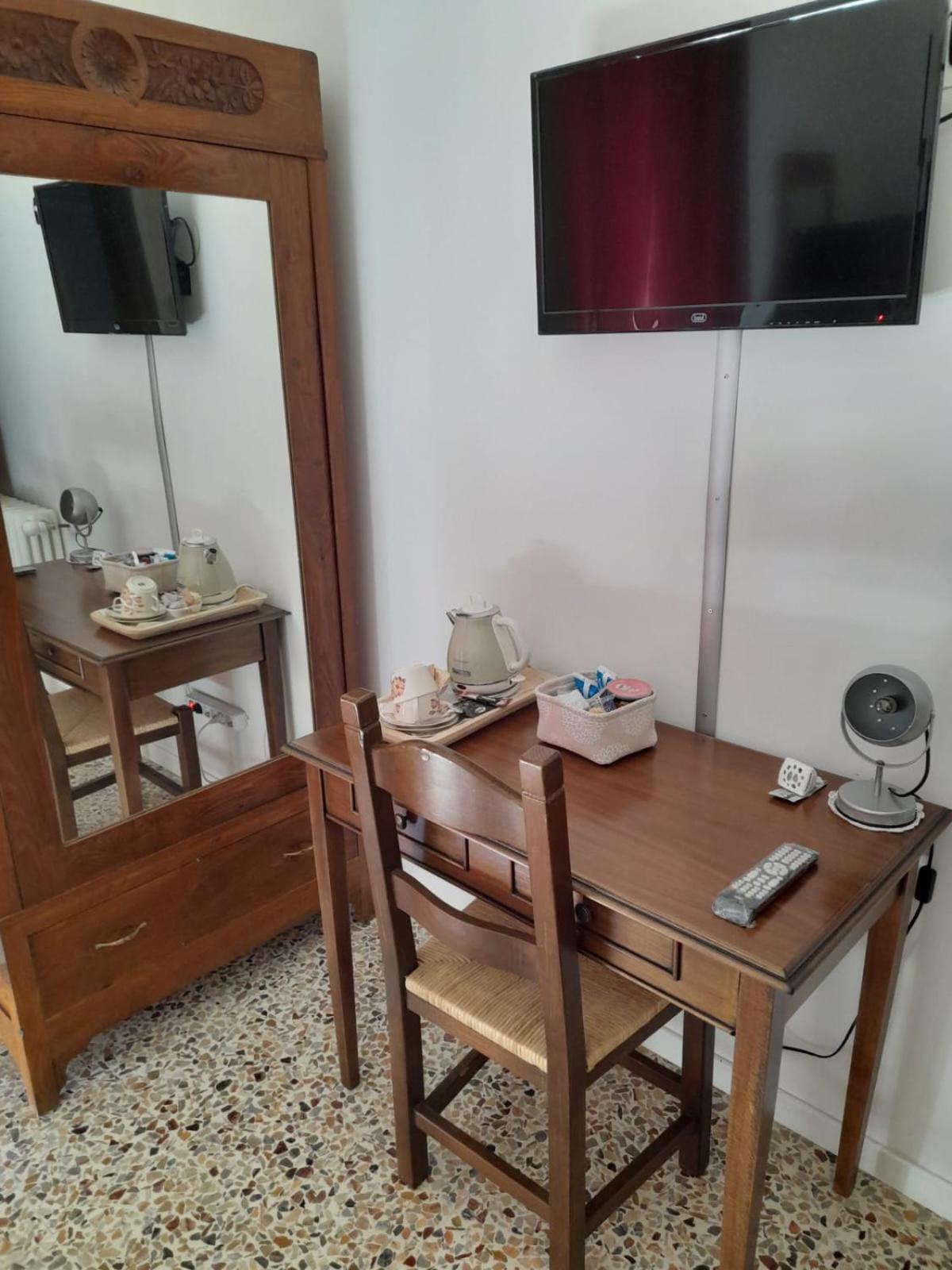 Dueterre Room & Host Fornole Εξωτερικό φωτογραφία